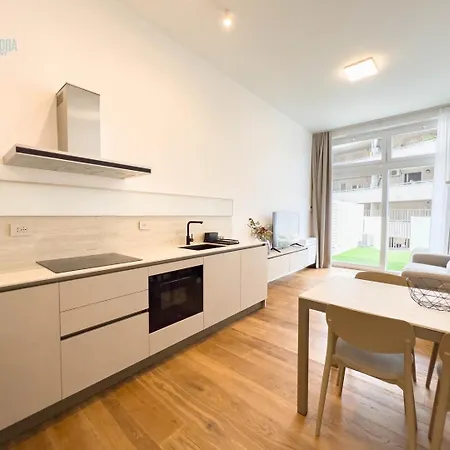 Capitolina 3 Tirabora Short Rent Διαμέρισμα *
